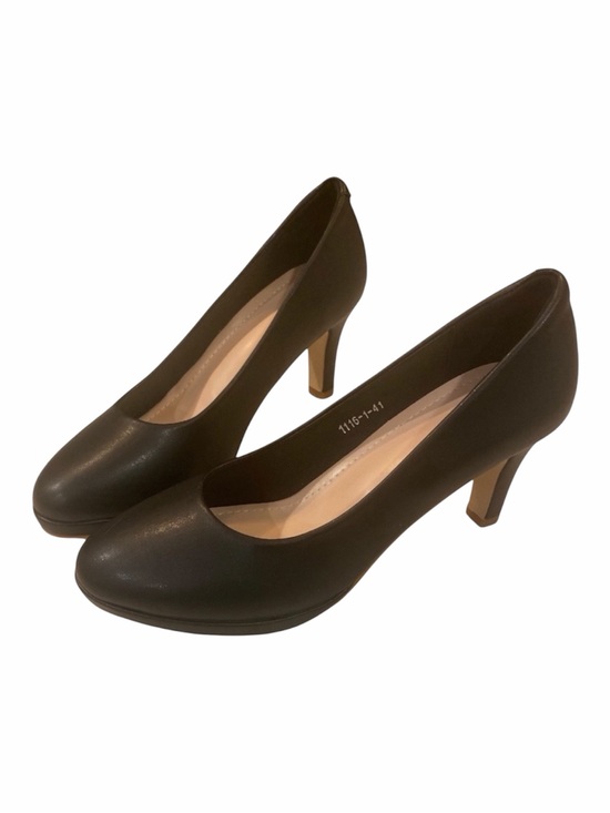 Shoes - Perfect plain black pumps 3 inch heel 9.5 NEW